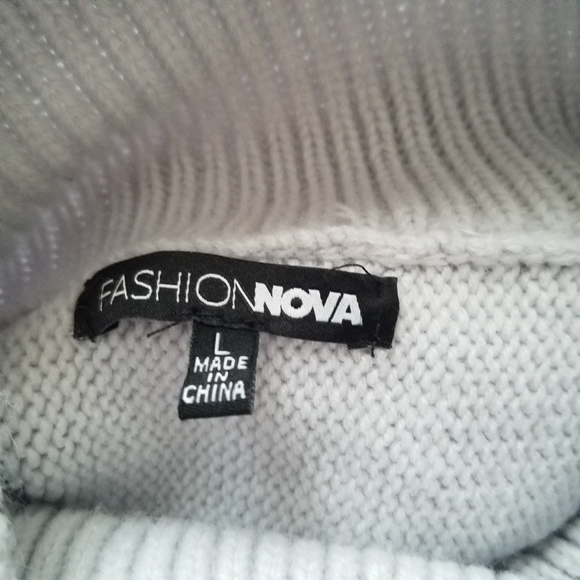 Fashion Nova women's sweater size L - Picture 3 of 4